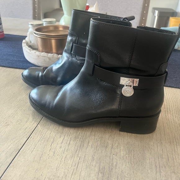 Michael Kors Black Leather Ankle Booties - Picture 1 of 3